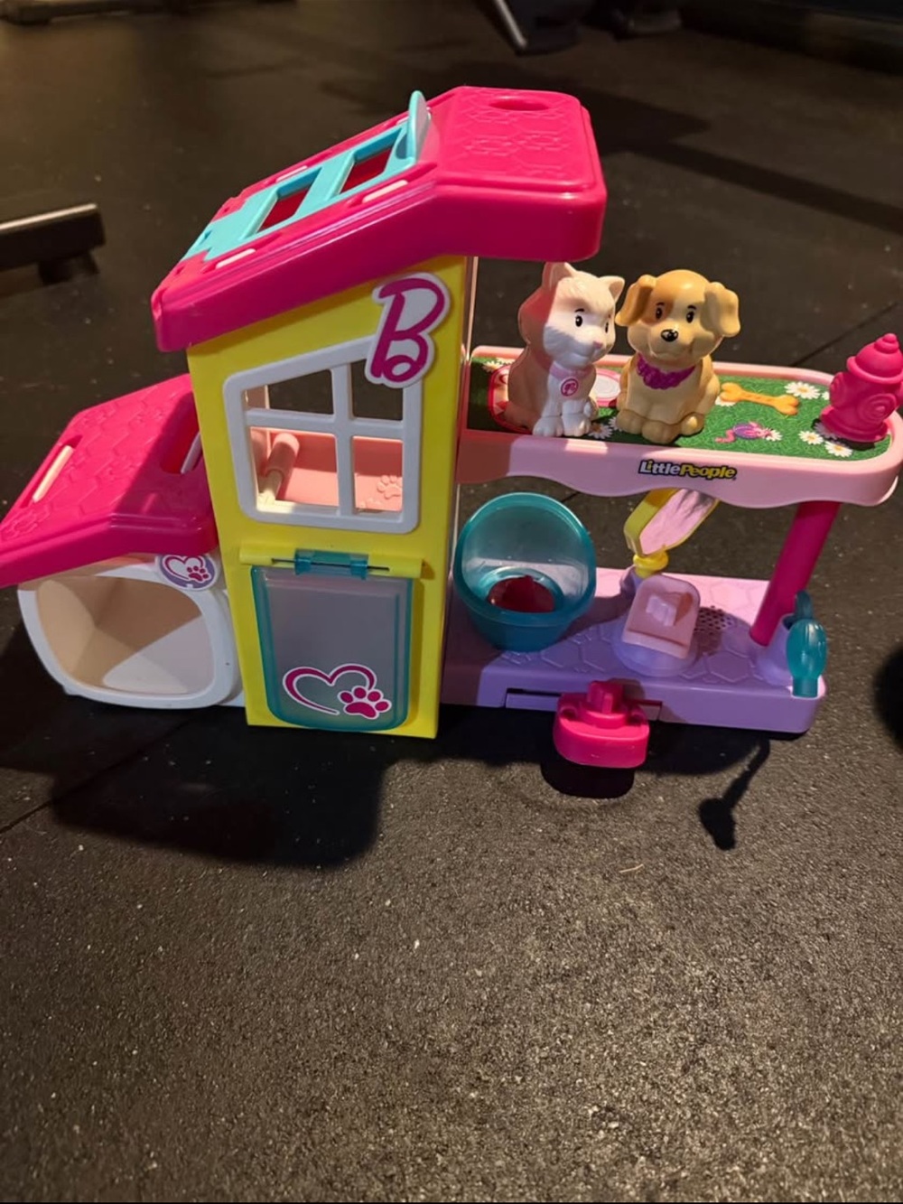 Little People Pink & Yellow Puppy Grooming